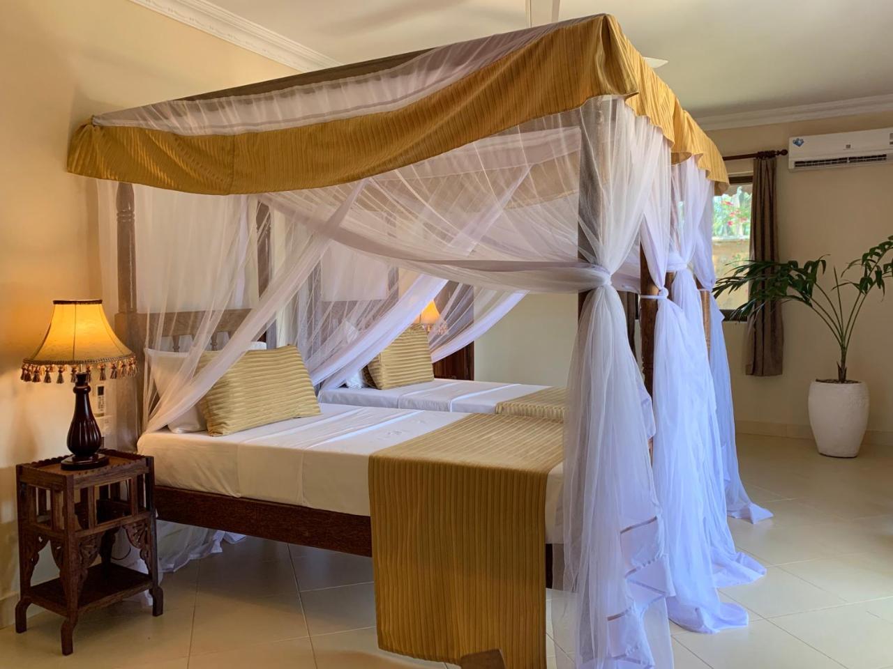 The Sands Beach Resort Bwejuu Luaran gambar